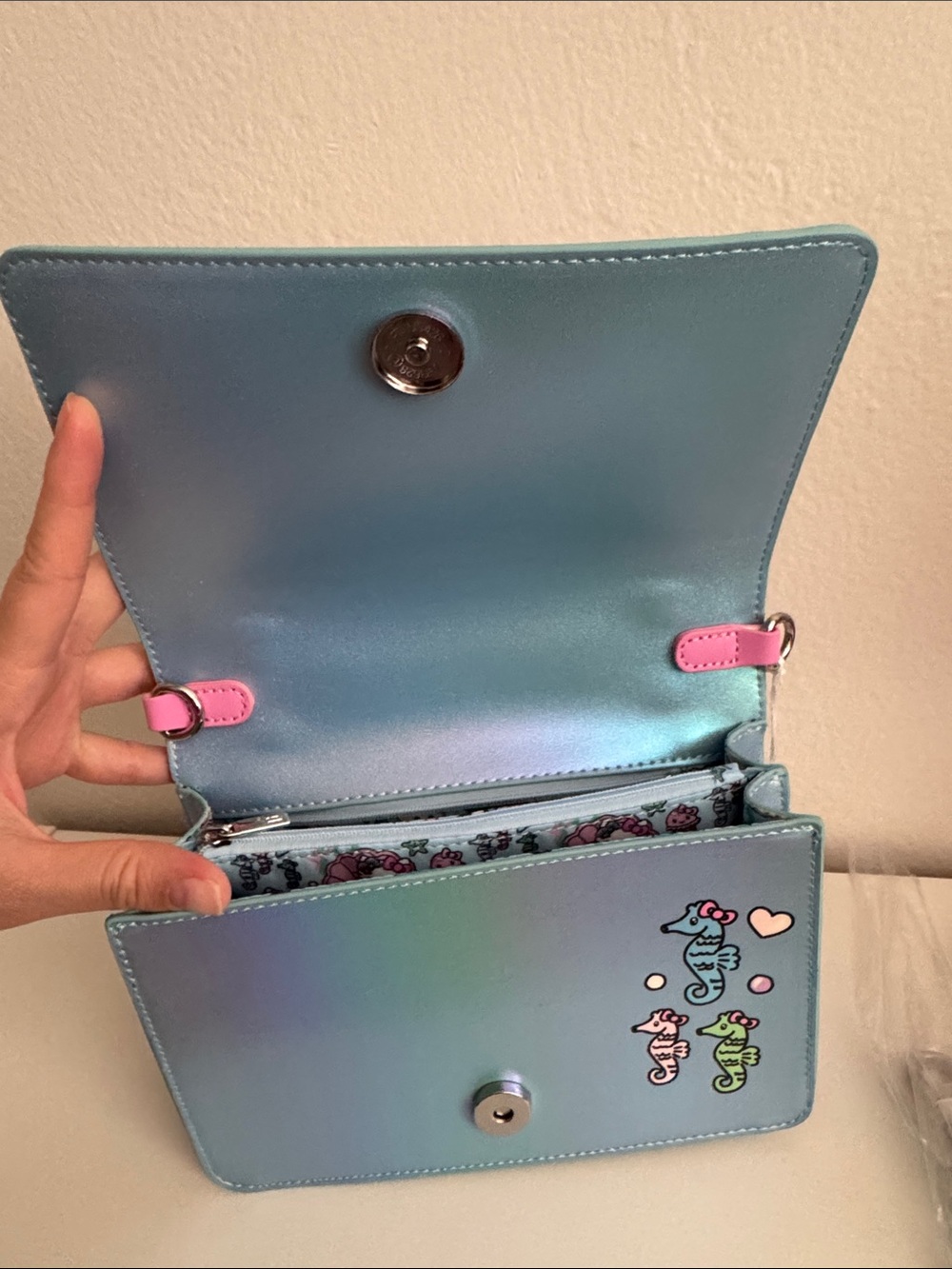 Loungefly Sanrio Hello Kitty Mermaid crossbody - Picture 8 of 12